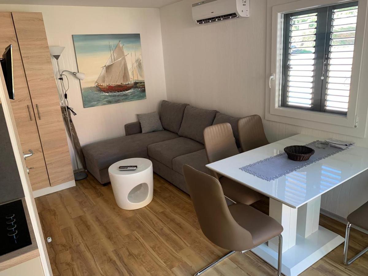 Mali Nordsee Mobilehomes , Glamping & Caravan * Pakostane