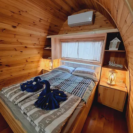 Mali Nordsee Mobilehomes , Glamping & Caravan Pakostane Exterior photo